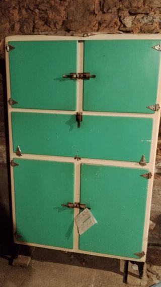 Armario de cocina vintage metal