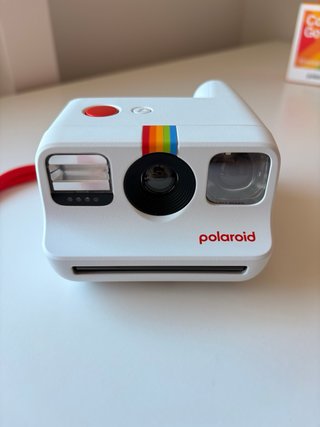 Polaroid Go Gen 2 Blanca + Película Color Go Film