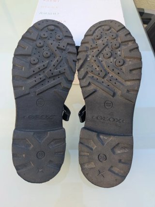 Zapatos charol Geox negros