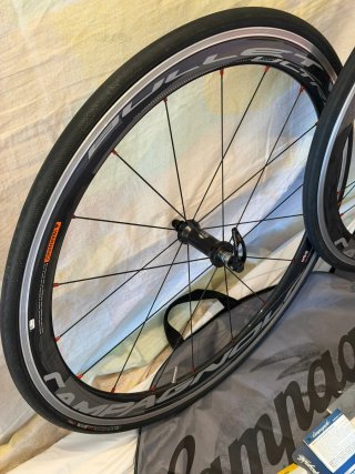 Ruedas Campagnolo Bullet Ultra 50mm Carbono fundas