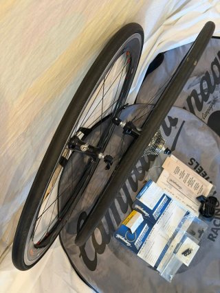 Ruedas Campagnolo Bullet Ultra 50mm Carbono fundas