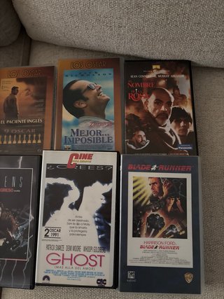 Lote 14  Películas VHS (Hook, Exorcista, etc.)