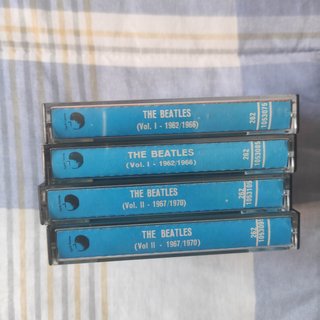 The Beatles 4 Casetes Rojo y Azul