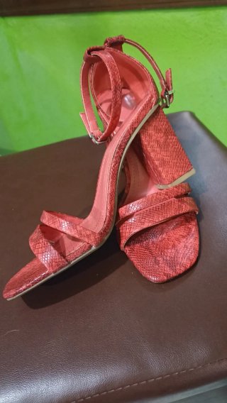 Sandalias Bershka Gilda Serpiente