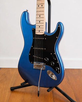 Squier Affinity Stratocaster MN LPB Azul