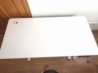 Mesa elevable eléctrica regulable en altura