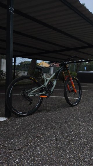 Commencal Supreme V4 2021