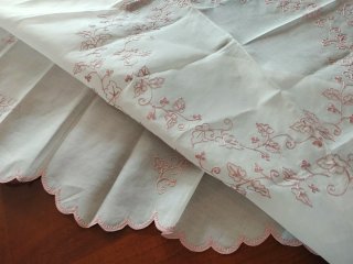 Tovaglia organza con 8 tovaglioli ricamati