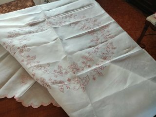 Tovaglia organza con 8 tovaglioli ricamati