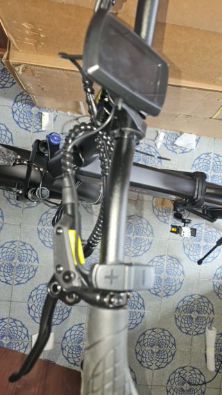 Bicicletta elettrica HiilMiles nuova