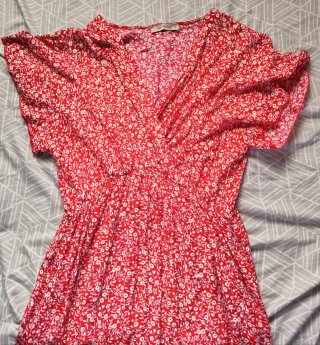 Vestido estampado floral rojo y blanco