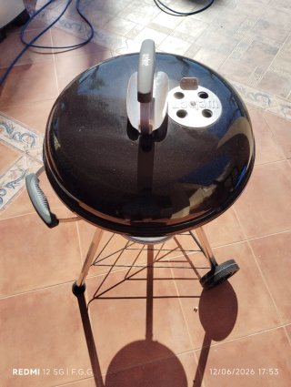 Barbacoa Weber Negra y Plateada