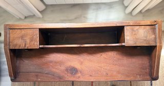 Mesa auxiliar de madera maciza