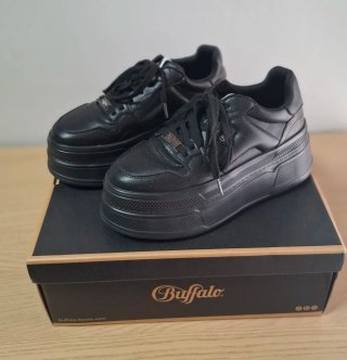 Zapatillas negras Buffalo plataforma Besu talla 38