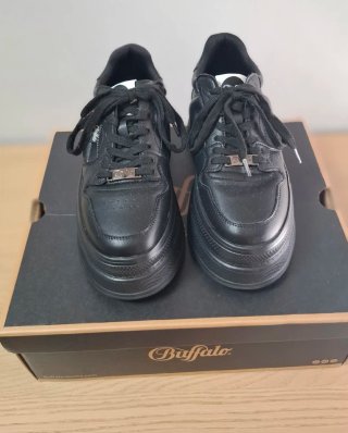 Zapatillas negras Buffalo plataforma Besu talla 38