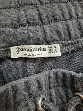 Lote 3 Camisetas Bershka talla M y 1 pantalón Stra