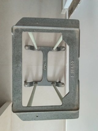 Mesa para máquina de escribir antigua