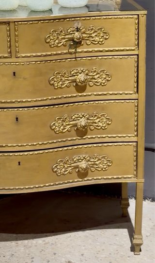tocador francés con espejo original y ornamento