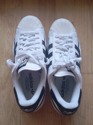 Adidas Superstar Blancas y Negras
