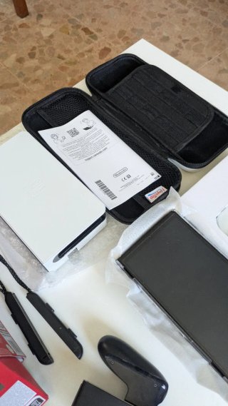 Nintendo Switch OLED Blanca + Funda