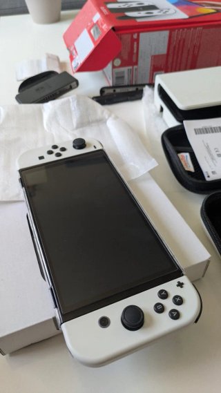Nintendo Switch OLED Blanca + Funda