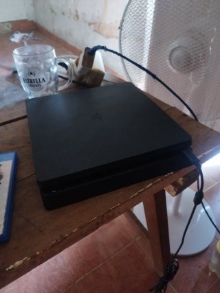 Console PS4 Slim 500GB Nero