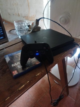 Console PS4 Slim 500GB Nero