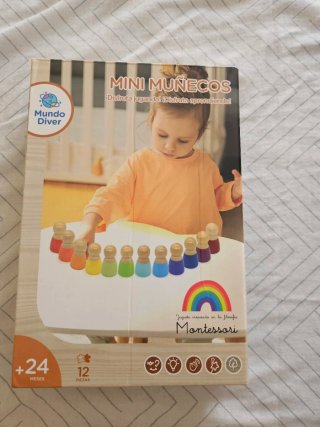 Muñecos de madera Montessori