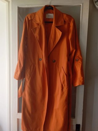 Gabardina Stradivarius Naranja