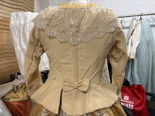 Cuerpo Fallera Manga Larga Beige/Oro