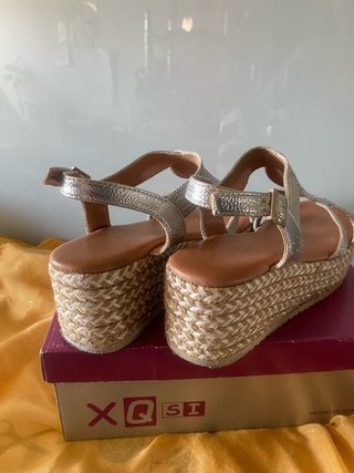 Sandalias cuña plateadas esparto QSI Talla 40