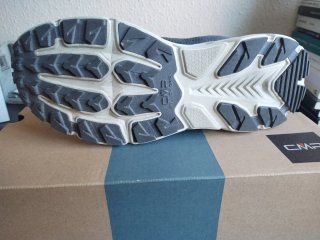 Zapatillas trekking CMP grises y beige, RAHMSY