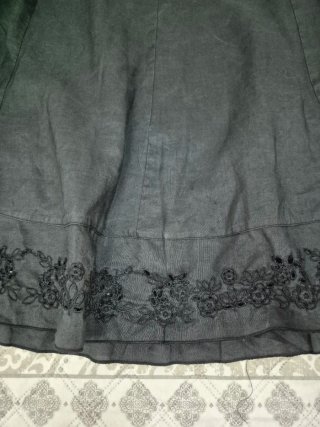 Falda negra con encaje talla 56