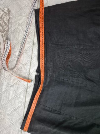 Falda negra con encaje talla 56