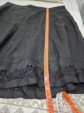 Falda negra con encaje talla 56