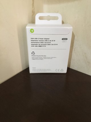 Alimentatore Apple USB-C 20W Ricarica Rapida