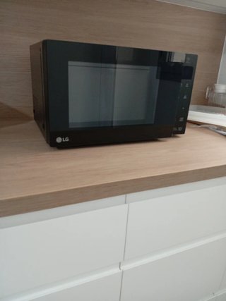 Microondas LG NeoChef 23L Grill Negro