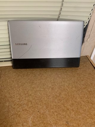 Portátil Samsung Plata y Negro