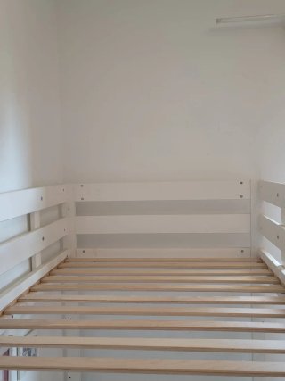 Litera Ikea Madera y Metal Blanca