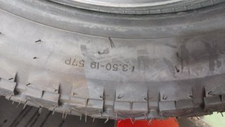 3.50 R19 57P DUNLOP GOLD SEAL K70