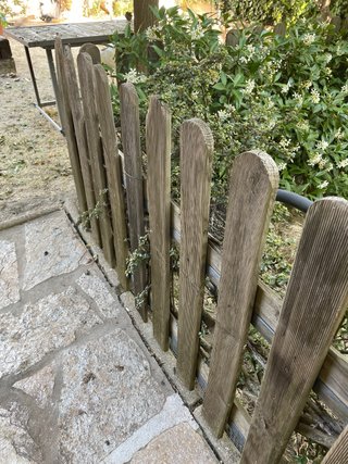 Valla de madera para jardín