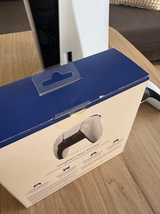 PlayStation 5 +2 mandos +2 juegos