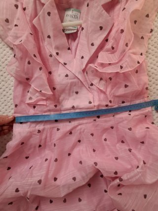 Vestido rosa con corazones