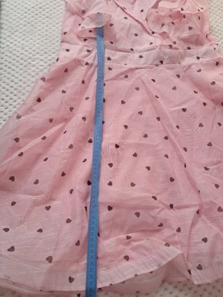 Vestido rosa con corazones
