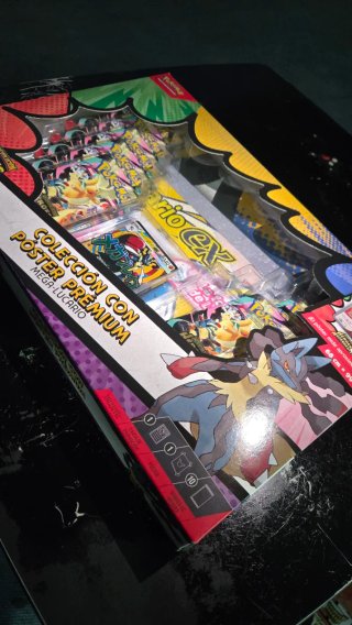 Colección Pokémon Mega-Lucario Premium