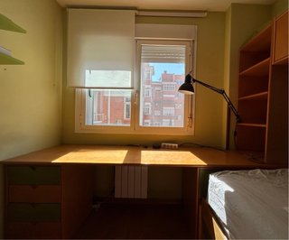 Dormitorio juvenil completo en madera de pino