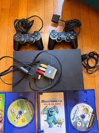 Playstation 2 Negra + 2 Mandos