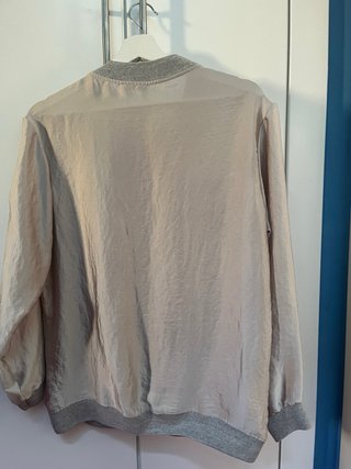 Cazadora Zara ligera beige/gris Talla S