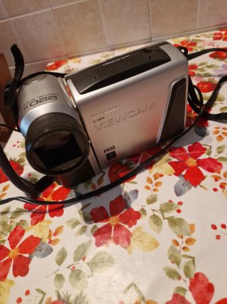 Videocamera vintage Sharp Viewcam Hi8 VL-H870