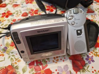 Videocamera vintage Sharp Viewcam Hi8 VL-H870